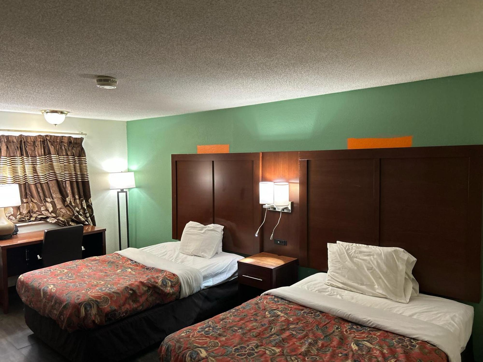 Hillcrest Motel By Oyo Aurora Near Lawrenceburg Экстерьер фото