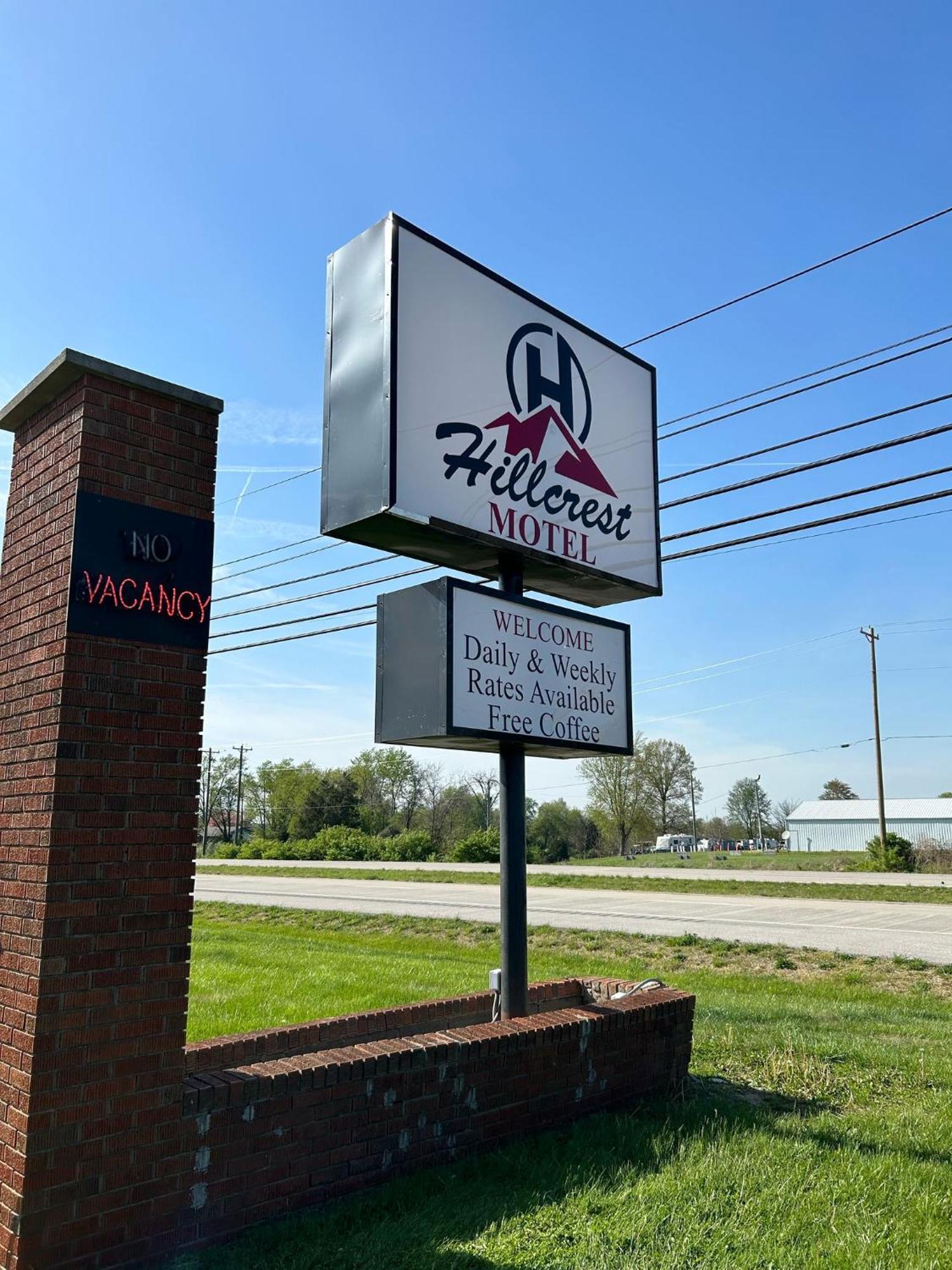 Hillcrest Motel By Oyo Aurora Near Lawrenceburg Экстерьер фото